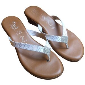 Italian Shoemakers Women's Silver Flip Flop Wedge Sandals Size 7.5